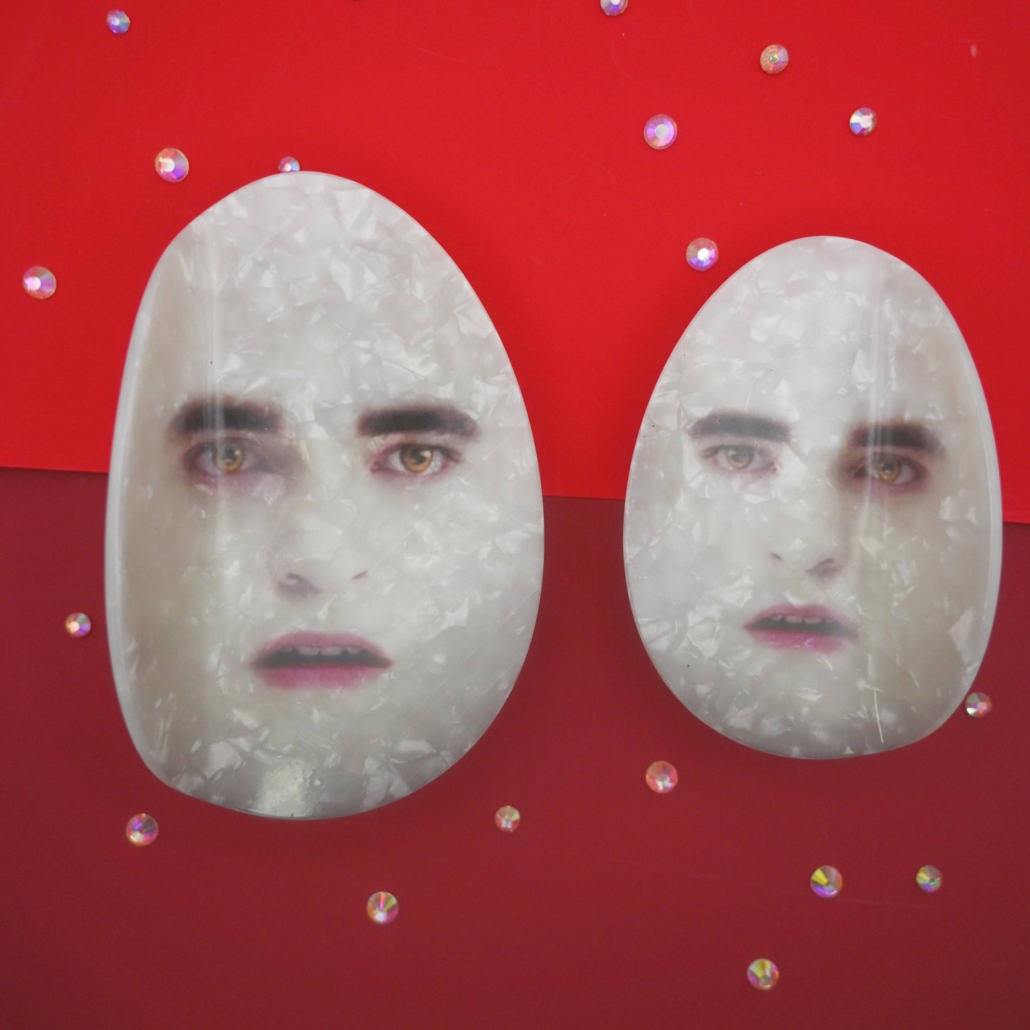 Eggward Clip: Medium