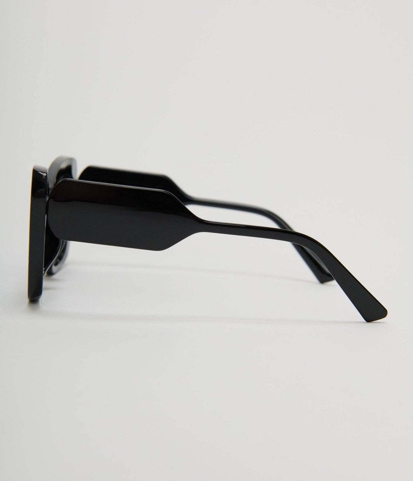 Black Chunky Geometric Sunglasses