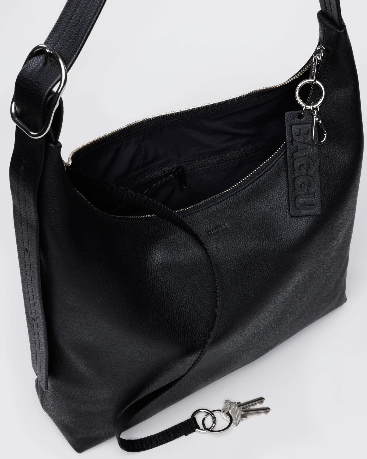 BAGGU: Recycled Leather Shoulder Bag