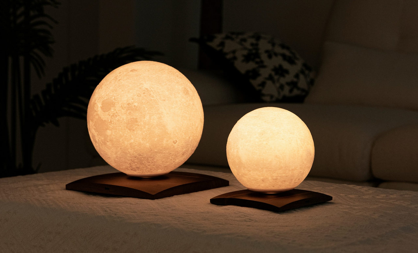 Smart LunaSpin Lamp from Gingko Designs