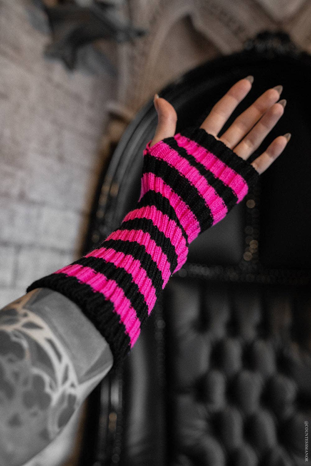 Spooky Striped Arm Warmers Black/Pink