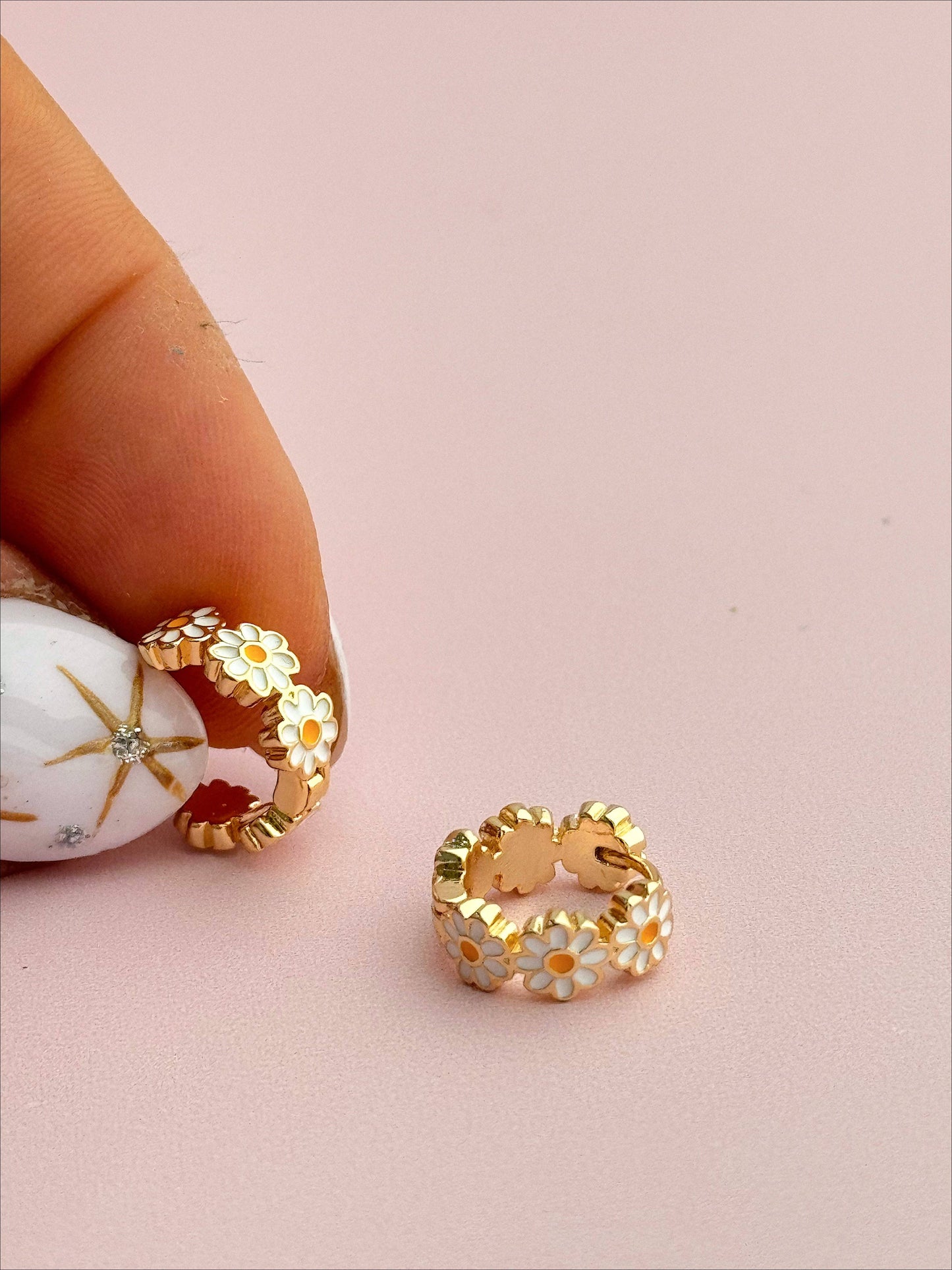 Daisy Hoop Earrings in Gold