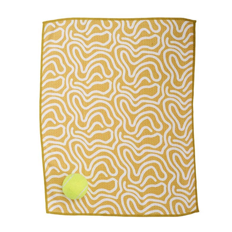 Curly Cue Towel in Pink