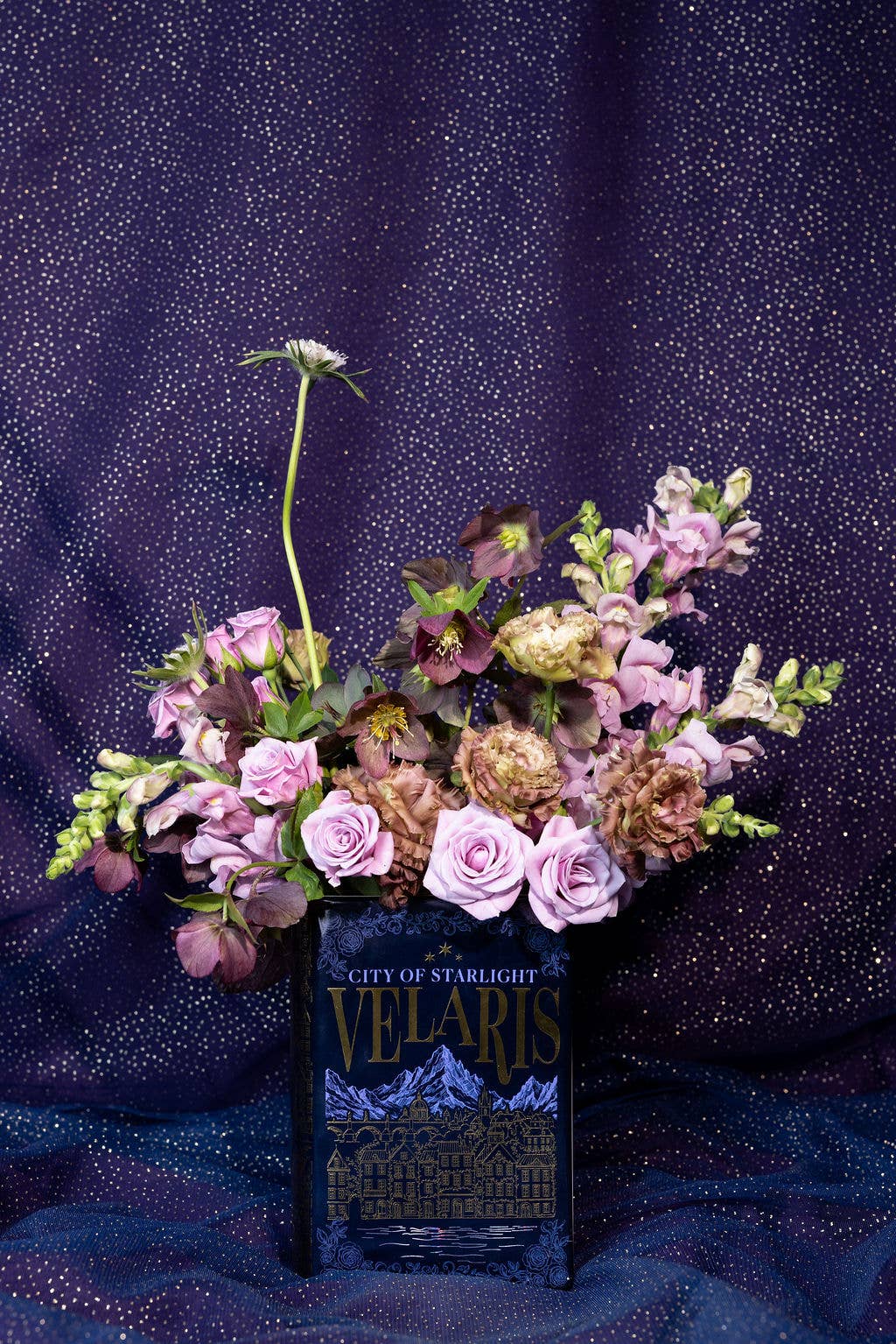Velaris Book Vase