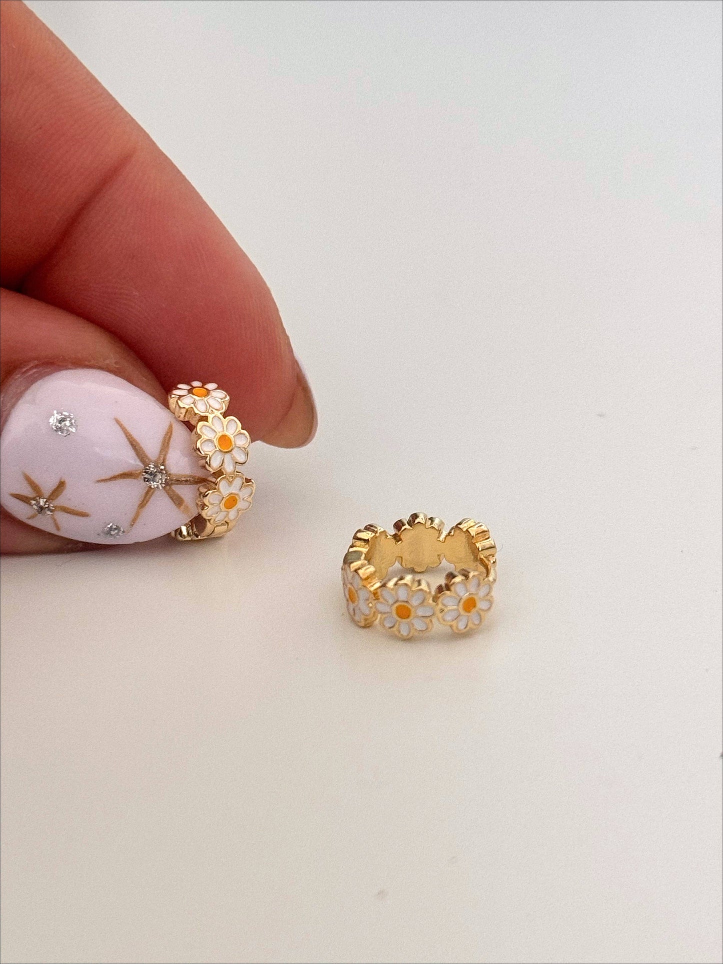 Daisy Hoop Earrings in Gold