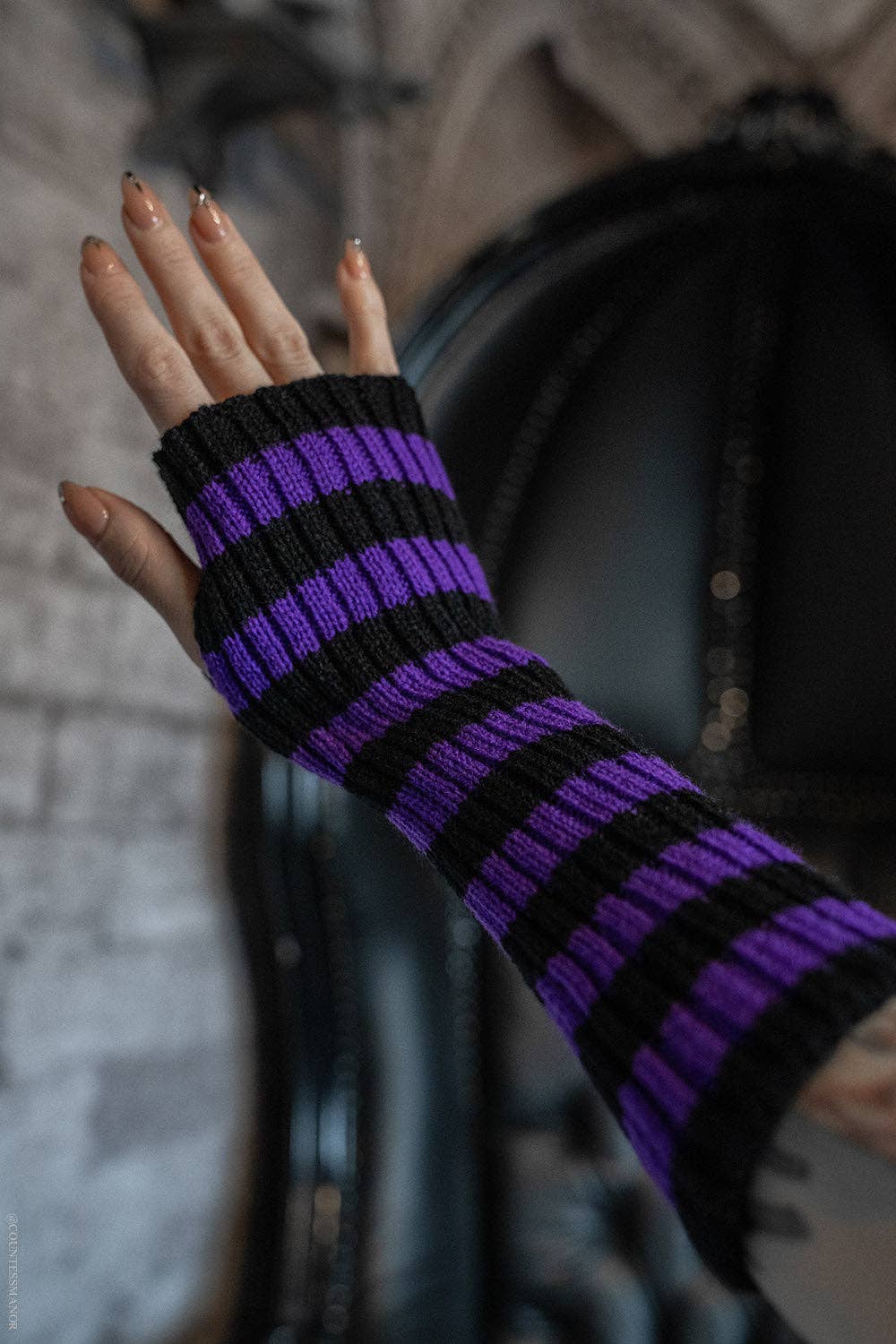 Spooky Striped Arm Warmers Black/Purple