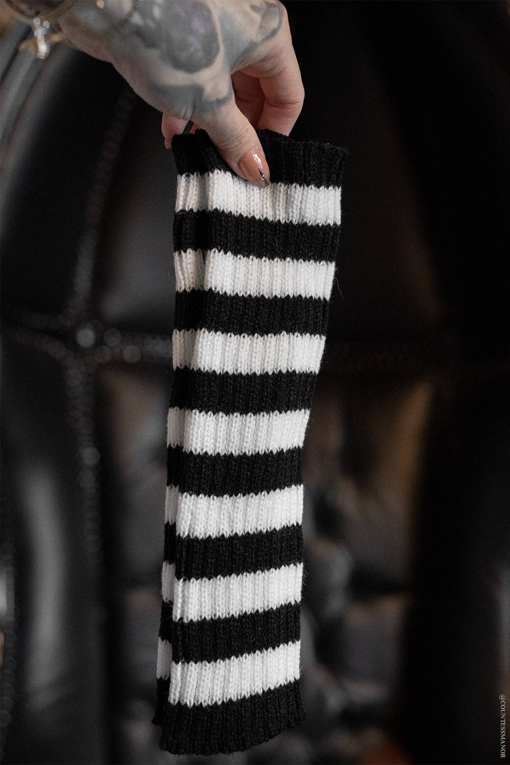 Spooky Striped Arm Warmers Black/White