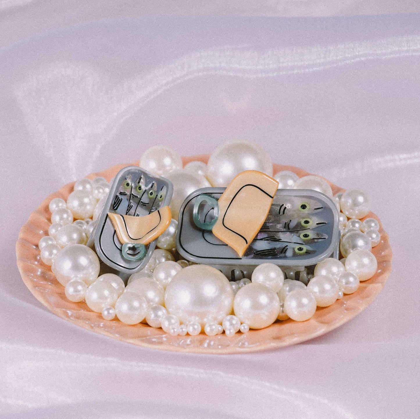 Midi Tinned Fish Hair Claw Clip