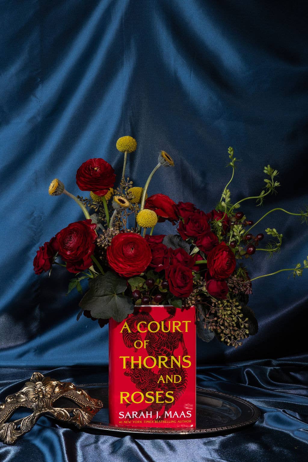 A Court of Thorns and Roses Book Vase