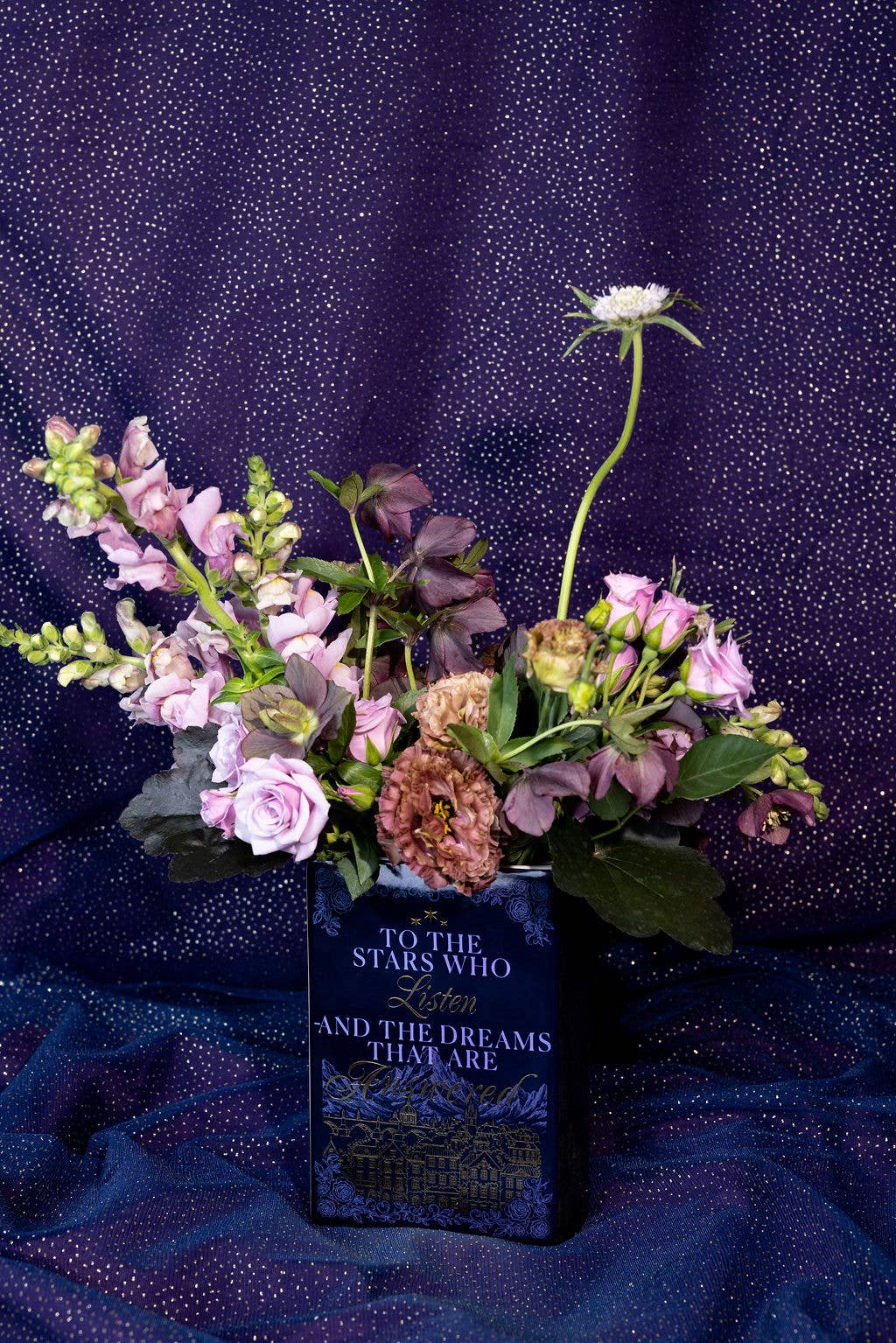 Velaris Book Vase