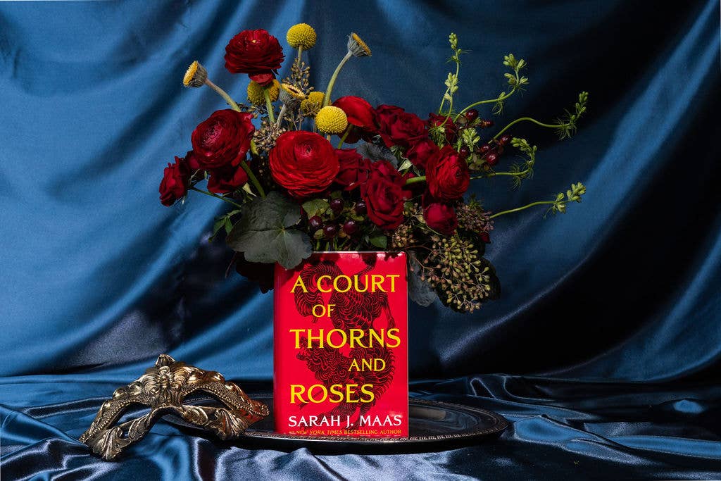 A Court of Thorns and Roses Book Vase